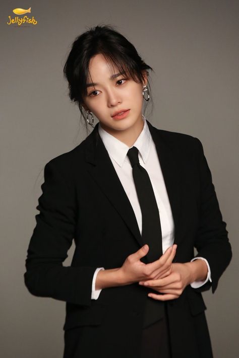 Uncanny Counter, Woman In Suit, Kim Sejeong, The Uncanny, Pretty Skin, Korean Actresses, Cute Actors, Korean Idol, Korean Actress