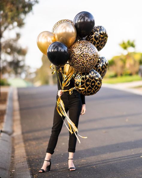 Cheetah Print Balloon Arch, Leopard Decorations Party, Glamorous Birthday Party Ideas, Animal Print Party Decorations, Leopard Birthday Parties, Balloon Photography, Leopard Print Party, Leopard Birthday, Leopard Party