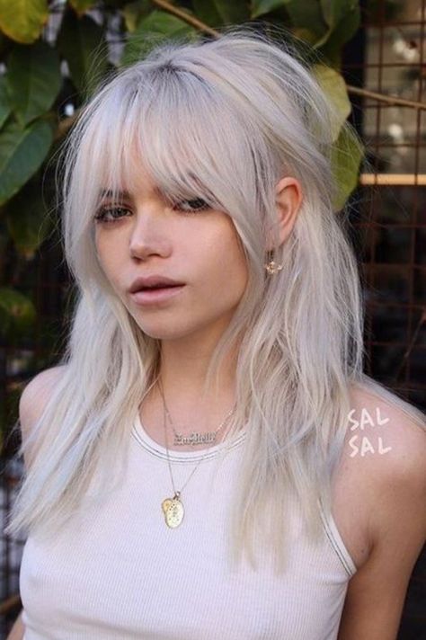 Ombre Hair With Fringe, Platinum Blonde Bangs, Blonde Hair With Fringe, Makeup Website, Long White Hair, Blonde Bangs, Icy Blonde Hair, White Blonde Hair, Blonde Hair With Bangs