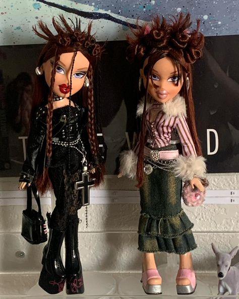 macbook pro. 🫰🏽 | this is my brat summer send off post 💋dump of august restyles #bratz #bratzcollector #fashiondolls #adultdollcollector… | Instagram Alt Bratz Doll, Brats Doll Aesthetics, Brats Hairstyle, Pretty N Punk Bratz, Custom Bratz Dolls, Bratz Boyz Outfit, Monster High Restyle G3, Bratz Restyle, Brats Outfits