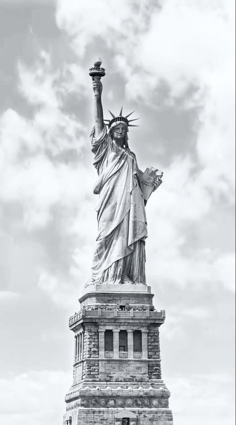 Premium hd wallpaper Spotify Wallpaper, Wallpaper Off White, Tower Photography, Black Collage, Iphone Wallpaper Earth, Liberty Statue, Eiffel Tower Photography, Roman Statue, Realistic Pencil Drawings