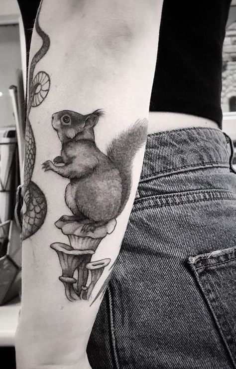 Black Squirrel Tattoo, Chipmunk Tattoo Ideas, Forest Animals Tattoo, Squirrel Tattoo Simple, Forest Animal Tattoo, Squirrel Tattoo Ideas, Chipmunk Tattoo, Woodland Tattoos, Woodland Tattoo Sleeve