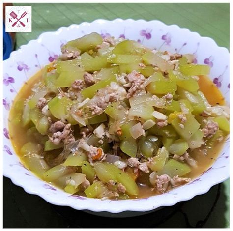 Ginisang Upo Recipe, Upo Recipe Filipino Food, Upo Recipe Filipino, Upo Recipe, Ginisang Upo, Filipino Vegetable Recipes, Phillipino Food, Picadillo Recipe, Pinoy Foods