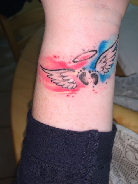 Memorial Baby Tattoos, Grandma Tattoo For Grandkids Small, Still Born Baby Tattoos, Tattoo For Angel Baby, Misscarage Tattoo Ideas For Women, Angel Baby Tattoo Ideas, Angel Baby Tattoos, Baby Remembrance Tattoos, Tattoo For Miscarried Baby