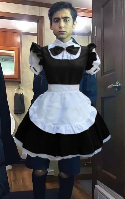 Casual Maid Outfit, Men In Maid Outfit, Guy In Maid Outfit, Maid Outfit Men, Maid Pose, Male Maid, Ms Bean, Maid Outfit Anime, Aiden Gallagher