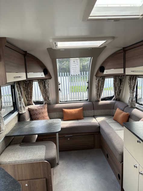 2019 BAILEY PEGASUS GRANDE RIMINI Bailey Caravans, Caravans For Sale, Electric Hob, Gas Oven, Chichester, Rimini, Single Bed, White Interior, Caravan