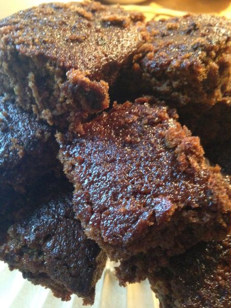 Parkin Cake Recipe, Parkin Recipes, Yorkshire Parkin, Bonfire Cake, Treacle Toffee, Bonfire Night Food, Toffee Apples, Welsh Recipes, Bread Buns