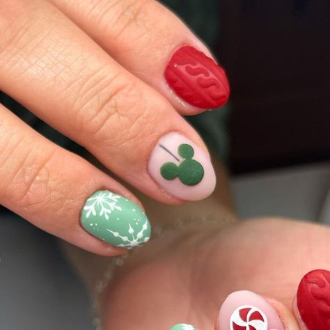 N A I L S B Y S W A Y Z on Instagram: "CHRISTMAS DISNEY 🤩 #christmas #disney #disneyland #nails #christmasnails #disneynails #christmasdisneynails #greendiseynails #reddisneynails #utahnails #disneyworld #mattenails #redandgreennails #mickeynails #ohboy #treenails #snowflakenails #gelnails" Short Disney Christmas Nails, Disney Christmas Nail Ideas, November Disney Nails, Disney Christmas Nail Designs, Grinch Nails Short, Winter Disney Nails, Disney Nails Christmas, Disneyland Nails Designs, Christmas Nails Disney