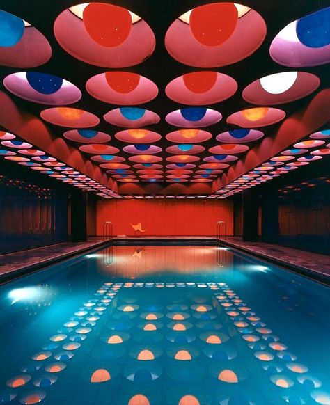 David Giroire on Instagram: “All we need 💥 Swimming pool designed by Verner Panton, Hamburg, Germany, 1969. #vernerpanton #swimmingpool #fridaymood” Verner Panton Interior, 70s Interior, Vitra Design Museum, Germany Photography, Verner Panton, Retro Interior, Indoor Swimming, Indoor Swimming Pools, Swimming Pool Designs