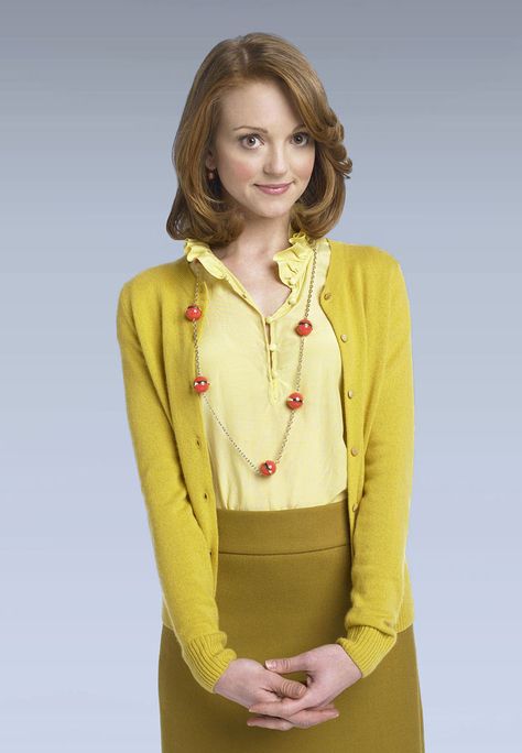 Fashion from Glee: How to Dress Like Your Favorite Glee Girl Emma Pillsbury, Jayma Mays, Glee Fashion, Preppy Dresses, Green Collection, Casual Cardigans, Yellow Top, Warm Autumn, Mellow Yellow