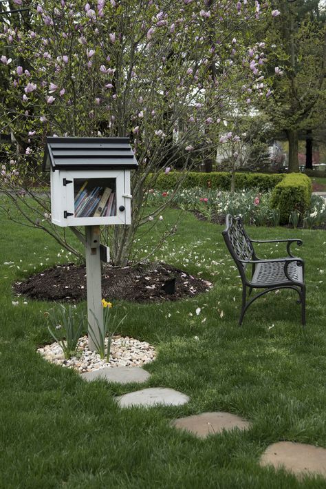 Leave A Book Take A Book, Leave A Book Take A Book Free Library, Take A Book Leave A Book Library, Take A Book Leave A Book, Free Little Library Ideas, Sharing Library, Little Free Library Plans, Little Free Pantry, Knob Creek