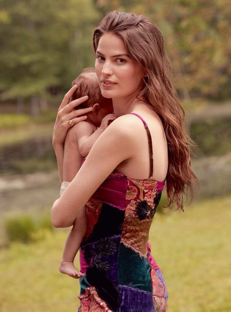 Cameron Russell Is 'Facing The Future' With Baby Asa, In Harper's Bazaar UK September 2018. Will Davidson captures Cameron w/styling by Miranda Almond. https://www.anneofcarversville.com/style-photos/2018/8/4/uwjra0ybkq0y206ni7p3pcmtbtxiye Cameron Russell, Malibu Rising, Beauty Zone, American Mom, Harper’s Bazaar, Ralph Lauren Collection, Harper's Bazaar, Harpers Bazaar, Australian Fashion