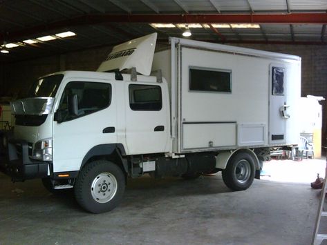 Fuso Camper, Overlanding Truck, 4 Door Trucks, Camping Vehicles, Toyota Dyna, Mitsubishi Canter, Short Bus, Overland Truck, 4x4 Truck