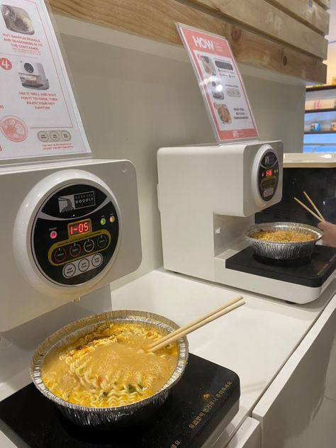 Ramen Station, Convince Store, Ramen Date, Restaurant Station, Ramen Shop, China Food, Food Stations, Asian Market, Book Cafe