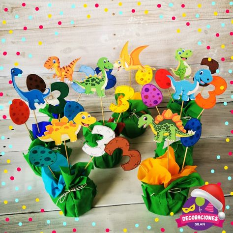 Baby Dinosaur Party, Dinosaur Lesson, Piñata Ideas, Dinosaur Themed Birthday Party, George Pig, Baby Dino, Baby Dinosaurs, Dino Party, Dinosaur Party