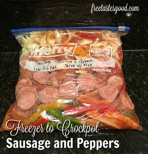 Make Ahead Freezer Meals - who doesn't like eating healthy. With Freezer to Crockpot Sausage and Peppers, you could eat healthy every night. Crockpot Sausage And Peppers, Sausage And Peppers Crockpot, Crockpot Sausage, Chicken Freezer, Freezer Dinners, Crockpot Meal, Comidas Keto, Slow Cooker Freezer Meals, Freezer Friendly Meals