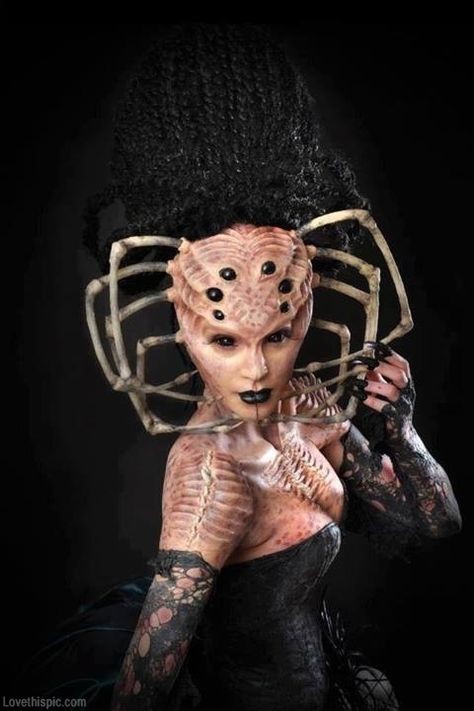 Scary Spider Costume, Nope Spider, Cinema Makeup School, Cinema Makeup, Spider Lady, Spooky Makeup, Spooky Autumn, Super Scary, Armadura Cosplay