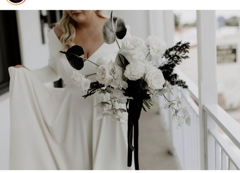 Bridal Bouquet Black And White, White And Black Bridal Bouquet, Orchid Bridal Bouquets, Pretty Wedding Bouquet, Boho Wedding Bouquet, Wedding Bouquets Bride, Wedding Design Decoration, White Bridal Bouquet, White Wedding Bouquets