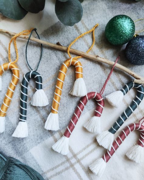 Macrame Lollipop, Tree Macrame, Handmade Lollipops, Macrame Style, Homemade Holiday, Handmade Decorations, Lollipop, The Christmas, Holiday Crafts