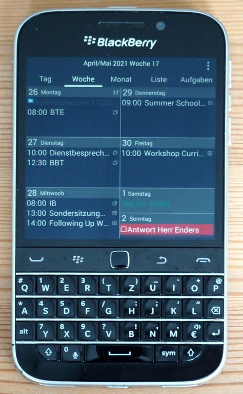 Manufacturer: RIM, made: 2014, OS: BlackBerry OS10 #BlackBerry #retrocomputing #mobilecomputing #keyboard Blackberry Cellphone, Blackberry Key2, Blackberry Smartphone, Blackberry Classic, Classic Phones, Mobile Computing, 1955 Chevrolet, Blackberry Phone, Blackberry