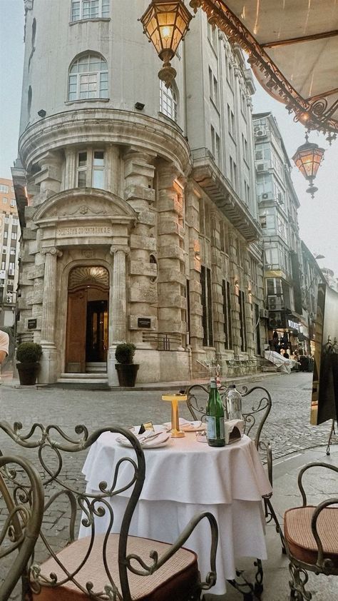 Istanbul Apartment, Salt Galata, Istanbul Aesthetic, Turkey Aesthetic, Turkey Vacation, Istanbul Photography, Istanbul City, Summer 25, Istanbul Travel