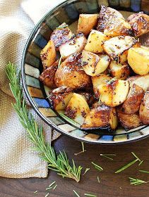 Inspired Edibles: Roasted Honey-Dijon Potatoes with Fresh Rosemary Dijon Potatoes, Honey Dijon, Delish Recipes, Roasts, Fresh Rosemary, Side Recipes, Veggie Sides, Small Bites, Veggie Dishes