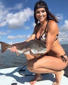 Fishing girls - sea  Fishing girls - sea fishing - My fishing trip this afternoon is fun #fishingwomen #women #fishinggirl #girl #angler #fishingmoment #justfishing #fishingallday #seafishing #seafish #boatfishing #seatrip #fishingadventure #boatfishingtrip Female Angler, Fishing Girl, Fishing Gifts For Men, Girl Fishing, Fly Fishing Shirts, Girls Fishing, Fish Bait, Men Fishing, Saltwater Flies