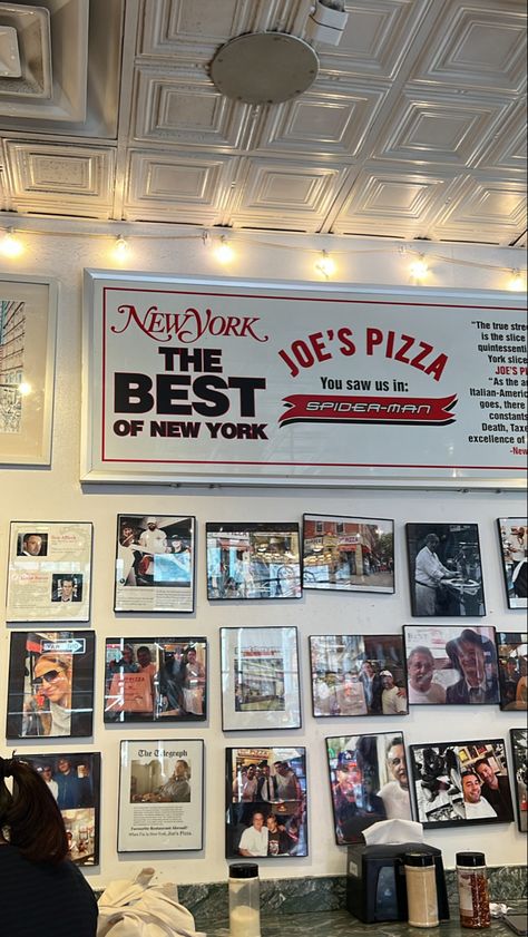 Joe's Pizza New York, Nyc Pizza Aesthetic, Pizzeria New York, Pizza New York, 2025 Moodboard, Pizza Aesthetic, Christmas Nyc, Ny Pizza, New York Pizza