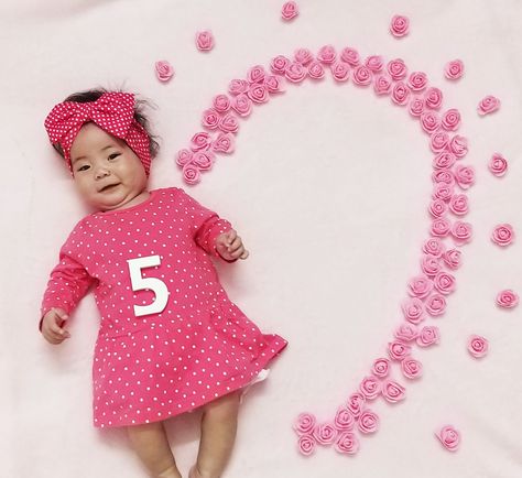 Flower heart theme 5th Month Baby Photo Ideas, 5th Month Baby, Photoshoot For Baby, Monthly Photoshoot, Baby Photo Ideas, Diy Photoshoot, 5 Month Baby, Baby Photography Poses, Heart Theme