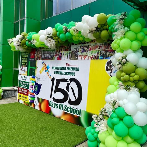 It was nostalgic setting up this balloon garland backdrop at the school ,celebrating 150 days of school . So many lovely memories 😂 seeing the young ones , knowing truly one day the young shall grow (Circle of life ) Ballon garland backdrop installation @dezaiyaevents Thank you @newworldemeraldprisch for trusting us and letting us be part of this beautiful day Contact us today for all kinds of events Let’s create your desire Decor @dezayiaevents Send a DM Call us: 07035379273 #birthda... School Anniversary Celebration Ideas, Backdrop Installation, School Anniversary, Balloon Garland Backdrop, The Young Ones, Decor Event, Garland Backdrops, Anniversary Decorations, Circle Of Life