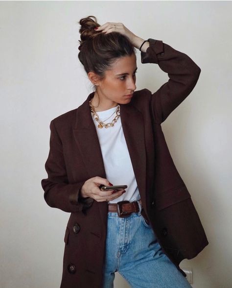 Brown Blazer Outfit, Velvet Blazer Outfit, Looks Country, Blazer Outfit, Brown Blazer, Looks Street Style, Stylish Work Outfits, Summer Chic, Baggy Pants