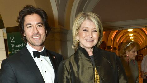 The Truth About Martha Stewart's Ex-Husband Finally Revealed Sunroom Off Kitchen, Alexis Stewart, Martha Stewart Kitchen, Martha Stewart Living Magazine, Martha Stewart Home, Martha Stewart Recipes, Martha Stewart Living, Sleep Help, Martha Stewart Weddings