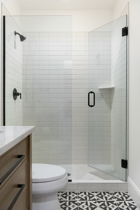 Guest bath glass shower. Glass Enclosed Showers Small Bathrooms, Tiled Shower With Glass Door, Glass Door Shower Ideas, Shower Next To Toilet, Standing Shower Bathroom Ideas, Standing Shower Ideas, Glass Door Shower, Clear Shower Door, Restroom Ideas