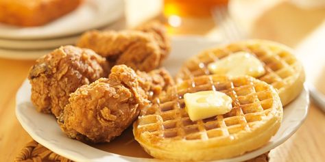 Hotels Offering Free Breakfast in Myrtle Beach - MyrtleBeachHotels.com Chicken And Waffles Recipe, Waffle Batter Recipe, Buttermilk Fried Chicken Tenders, Waffle Restaurant, Baked Fried Chicken, Fried Chicken And Waffles, Waffles Recipe, Buttermilk Fried Chicken, Best Comfort Food