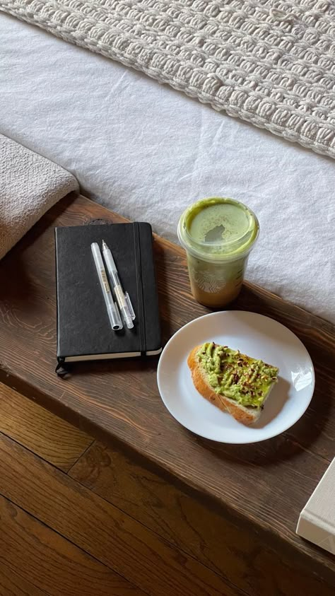 matcha lattes, avo toast, and journaling Morning Journaling Aesthetic, Affirmations Journal, Morning Matcha, Avo Toast, Self Esteem Activities, Gratitude Affirmations, Nourish Your Body, Healthy Girl, Healthy Lifestyle Inspiration