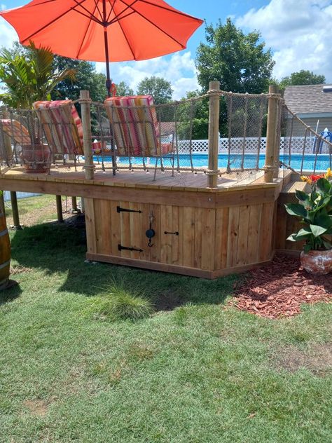 Decks Around Pools, Pool Ideas On A Budget, Deck Piscina, Pool Deck Plans, Cheap Pool, Pool Deck Ideas, Swimming Pool Decks, Outdoor Pool Area, Swimming Pool Landscaping