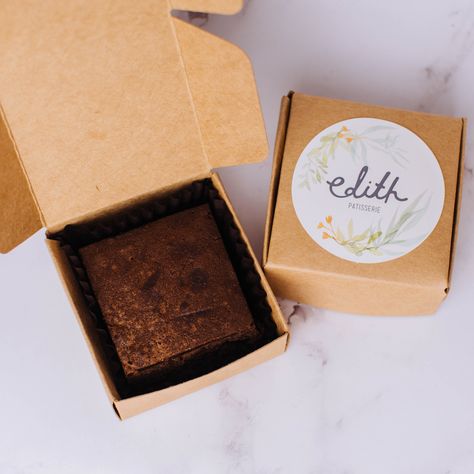 Brownie Party Favors, Individual Brownie Packaging, Fudgy Brownies Packaging, Brownies Bites Packaging, Brownie Gift Packaging, Brownies Packaging Ideas Boxes, Brownie Wedding Favors, Packaging Brownies, Brownie Boxes