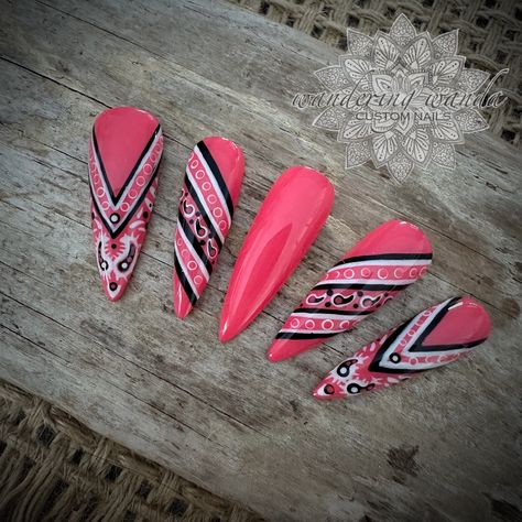 Hand painted bright coral paisley bandana features. Choose between Coral, Turquoise, Banana, Ocean, Midnight & Classic Red Gloss finish. *Long Stiletto & Almondetto shapes shown. Handpainted. Each set is unique, no two sets are identical. Your new salon quality nail enhancements made by a professional nail artist, come with 10 custom nails in a box with protective packaging, detailed instructions for application & removal, cuticle pusher, wood file, buffer, alcohol wipe, nail tabs, glue & lotion Paisley Nails, Paisley Nail Art, Nails Western, Bandana Nails, Nail Enhancements, Sunset Nails, Western Nails, Fun Summer Nails, Custom Nails