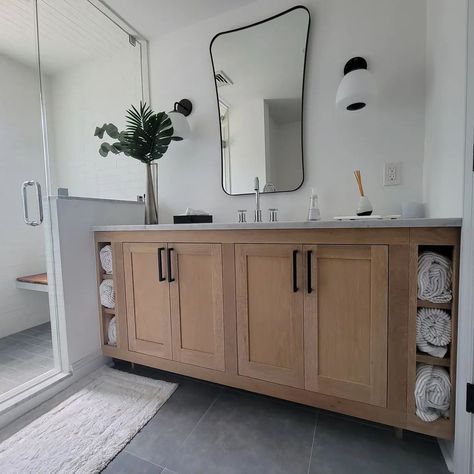 White Oak Vanity Black Hardware, Bathroom Vanity With Dark Floors, White Oak Bathroom Cabinets, White Oak Vanity Bathroom, Dark Floor Bathroom, Oak Vanity Bathroom, White Oak Bathroom Vanity, White Oak Bathroom, Dark Tile Floors