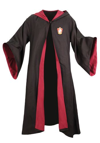 Replica Harry Potter Gryffindor Robe Gryffindor robeMake up for your muggle status with this Replica Harry Potter Gryffindor Robe! The officially licensed deluxe Gryff Dumbledore Costume, Hufflepuff Uniform, Harry Potter Gryffindor Robe, Harry Potter Kostüm, Gryffindor Costume, Harry Potter Robes, Harry Potter Halloween Costumes, Hogwarts Uniform, Harry Potter School