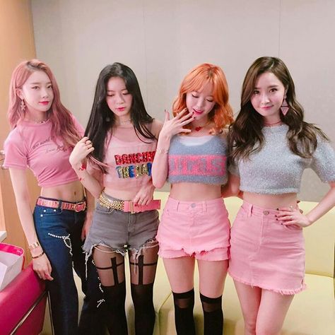 Dal Shabet Dal Shabet, Korean Babies, Female Musicians, Girl Bands, Stage Outfits, Asian Fashion, Korean Girl, South Korean Girls