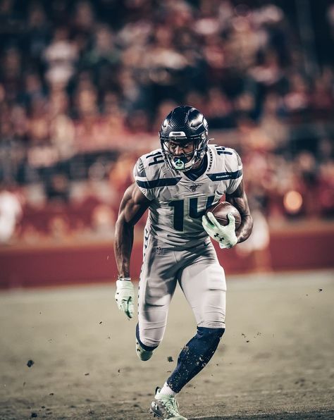 Dk Metcalf Wallpaper, Reels Wallpaper, Seahawks Wallpaper, Hawk Girl, Cool Football Pictures, Nfl Wallpaper, Dk Metcalf, 2025 Goals, World Trade Center Nyc