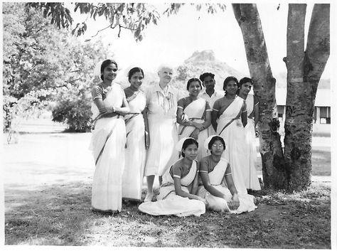 Dr. Ida S. Scudder with nurses www.vellorecmc.org Ida Scudder, Black Memes, Kids Camp, Inspiring People, Medical College, Proverbs 31, Camping With Kids, Inspirational People, Christian Faith