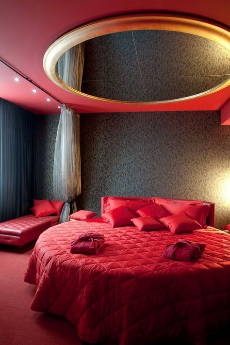 Red bedroom home decor idea 2023 Mirror Above Bed, Red Lights Bedroom, Circle Bed, Royal Room, Red Bedroom, Round Beds, Home Decor Idea, Red Bedding, Bedroom Red