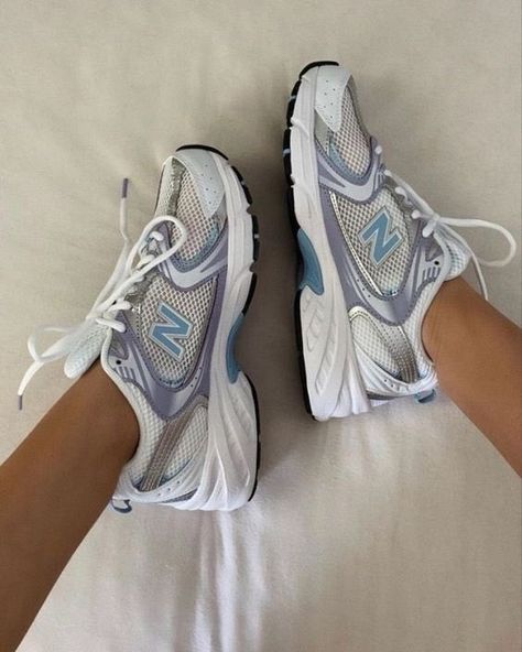 f 🕊 on Twitter: "have a nice wednesday… " Zapatillas New Balance, Look Boho Chic, Vintage Black Glamour, Fresh Shoes, Dad Shoes, Hype Shoes, Shoe Inspo, Aesthetic Shoes, Mode Inspo