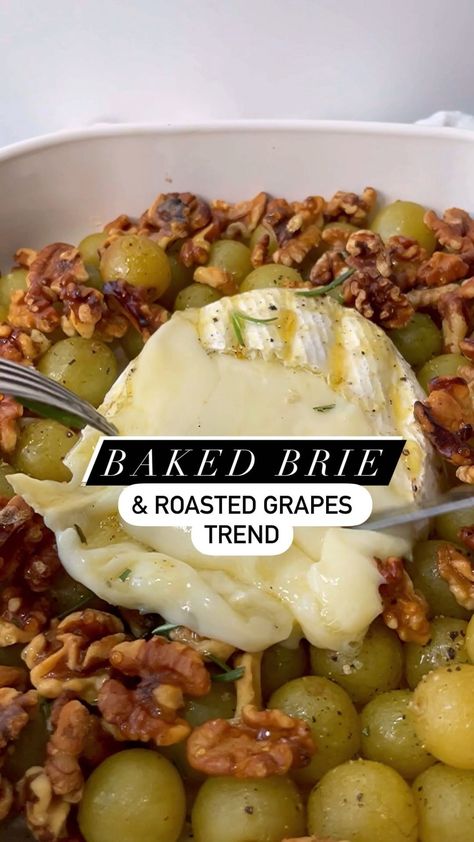 Grape Appetizers, Dinner Staples, Brie Cheese Recipes, Grapes And Cheese, Brie Recipes, No Cook Appetizers, Grape Recipes, Appetizer Ideas, Meals Recipes