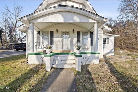 1940 Farmhouse For Sale With Garage on 10 Acres Tennessee $237,500 - Country Life Dreams 1940 Farmhouse, Tennessee Farmhouse, Family Compound, Large Open Kitchens, Life Dreams, Small Sheds, Hobby Farm, Middle Tennessee, Rural Life