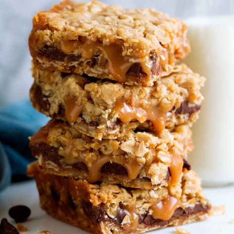 Carmelitas - Cooking Classy Pretzel Blondies, Superbowl Food Desserts, Desserts Japanese, Carmelitas Recipe, Salted Caramel Pretzels, Caramel Pretzels, Oatmeal Bars, Japanese Recipes, Caramel Recipes