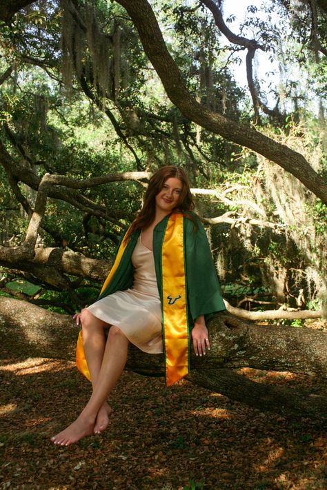 Graduation Pictures Forest, Creative Grad Photos, Nature Graduation Pictures, Outdoor Graduation Photoshoot Ideas, Grad Pictures, Grad Pic, Graduation Photography Poses, Grad Ideas, Environmental Studies