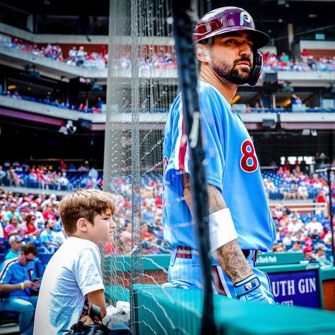 Father-son bonding The post Philadelphia Phillies: Father-son bonding… appeared first on Raw Chili. Nick Castellanos Phillies, Emily Core, Phillie Phanatic, Nick Castellanos, Philly Sports, Philadelphia Phillies Baseball, Phillies Baseball, Father Son, National League